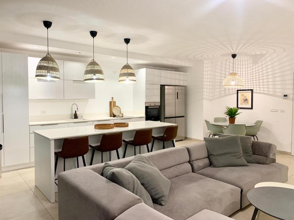 Beach Place Apartments Hajfa Zewnętrze zdjęcie